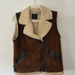 Zara Teddy Shearling Jacket in Beige and Cream